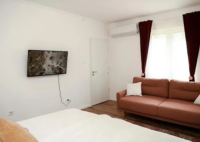 Bodrogpart Vendeghaz